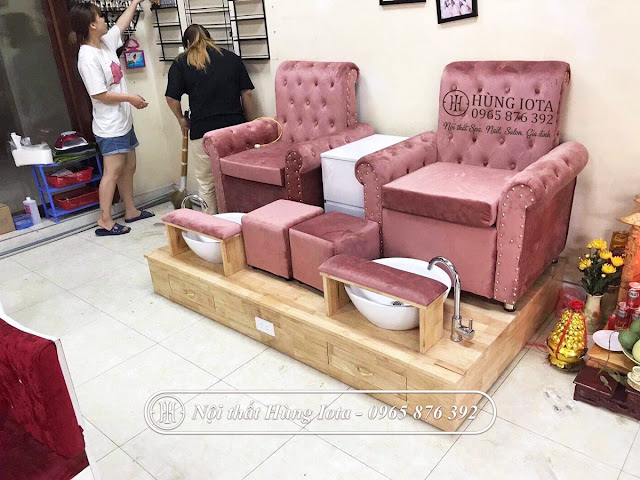 Ghế ngồi làm nail màu hồng phong cách tân cổ điển