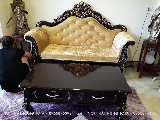 Sofa phòng khách tân cổ điển màu vàng đen