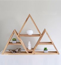 Kệ gỗ hình tam giác xếp chồng đựng đồ decor đẹp độc đáo KG65