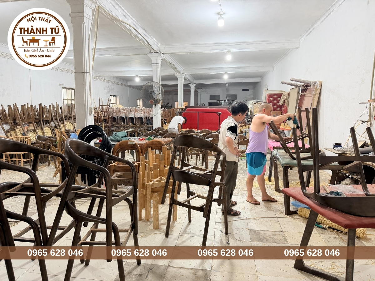 Bàn ghế trà sữa gỗ cao cấp ở Sơn La