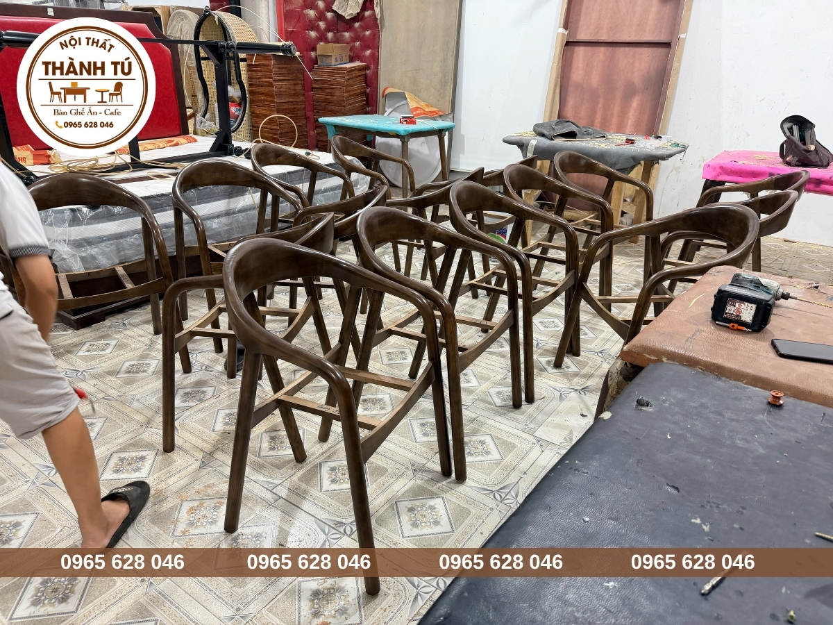 Bàn ghế trà sữa gỗ ở Tây Ninh