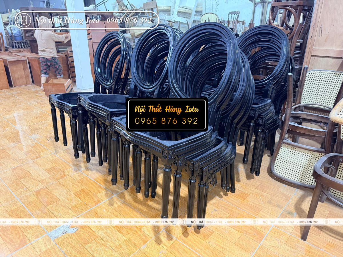 Ghế làm việc gỗ màu đen sang trọng