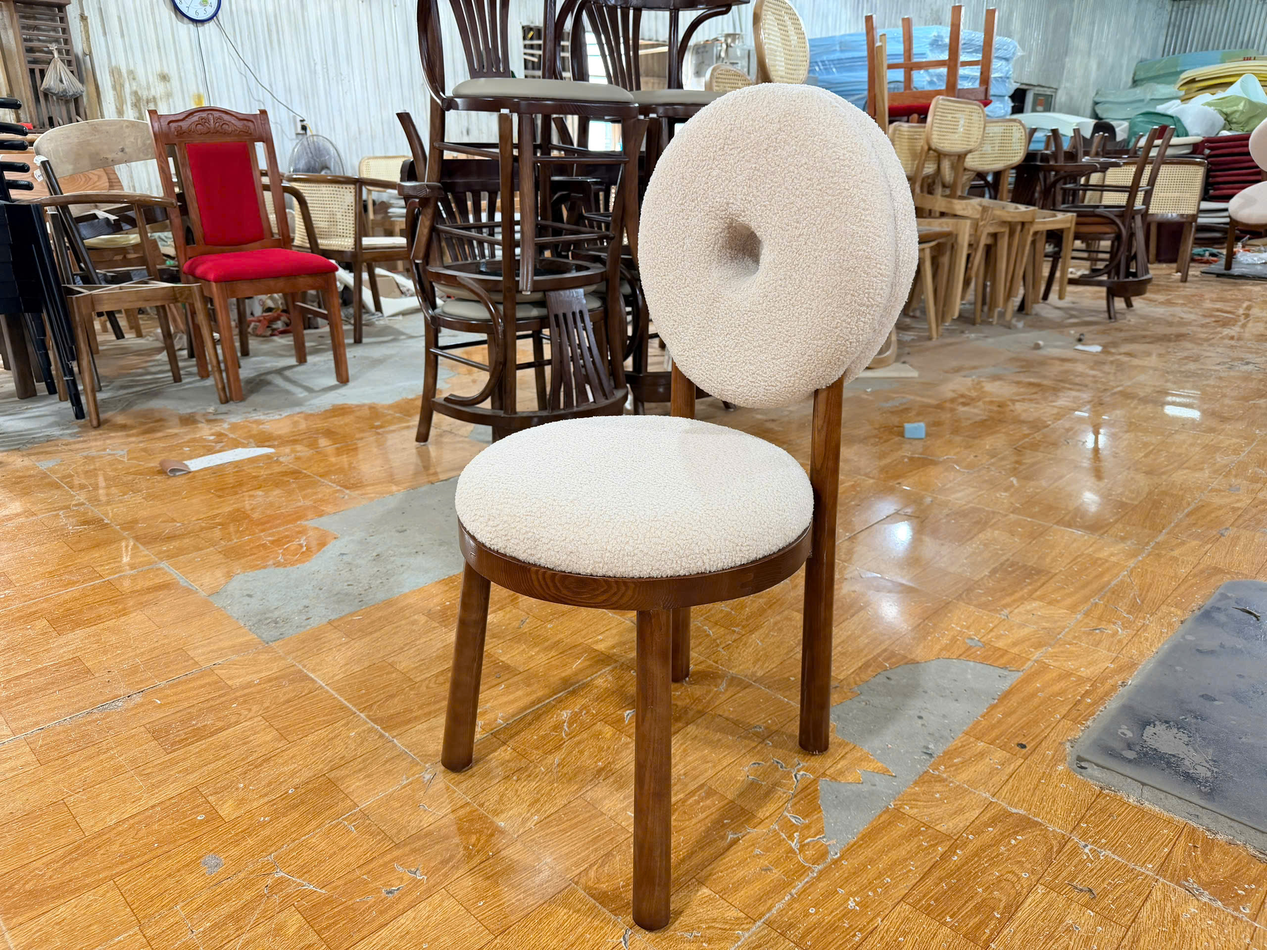 Thumb ghế gỗ donut lông cừu