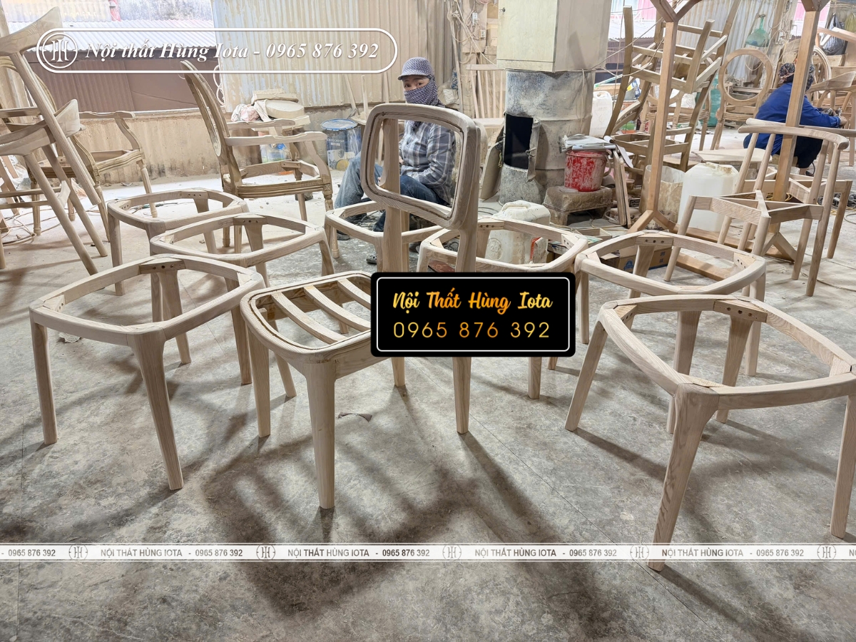 Xưởng sản xuất ghế gỗ mộc