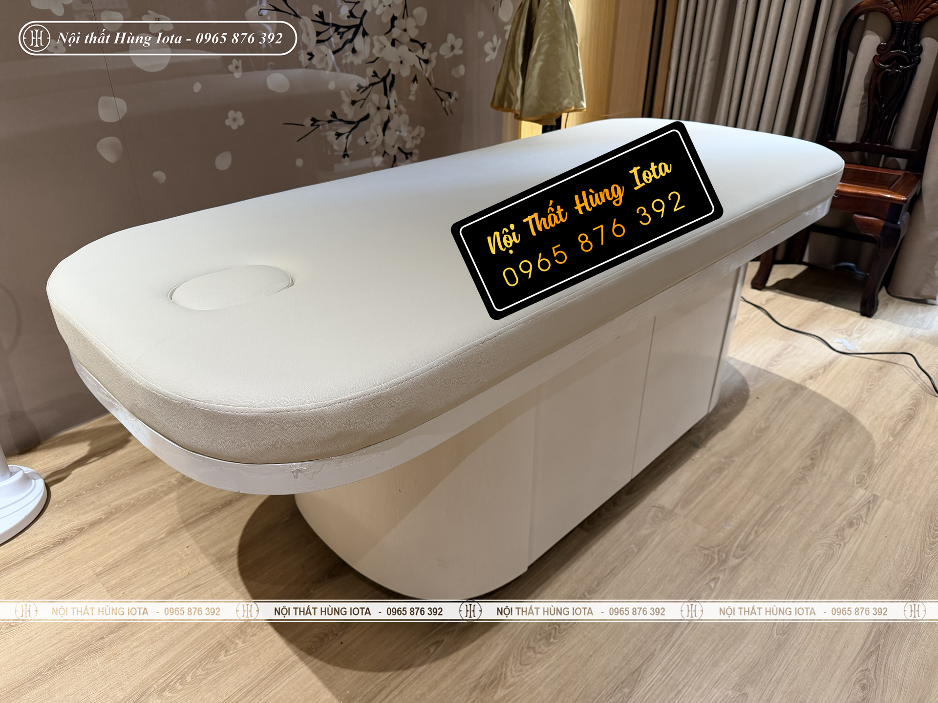 Giường massage body cao cấp cho phòng khám tại Hà Đông