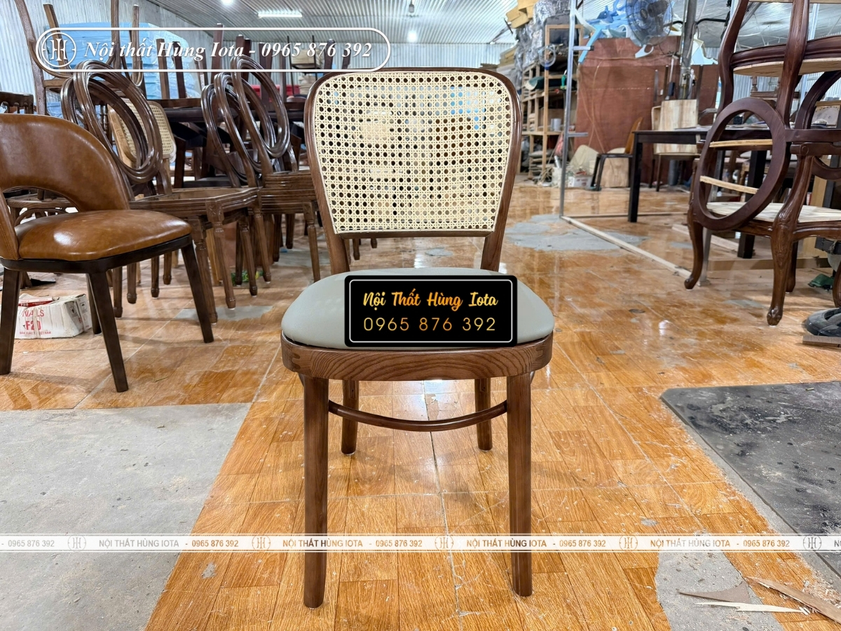 Ghế cafe tựa lưng đan mây