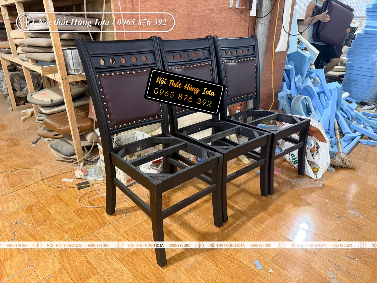 Xưởng sản xuất ghế ăn tựa lưng đục lỗ