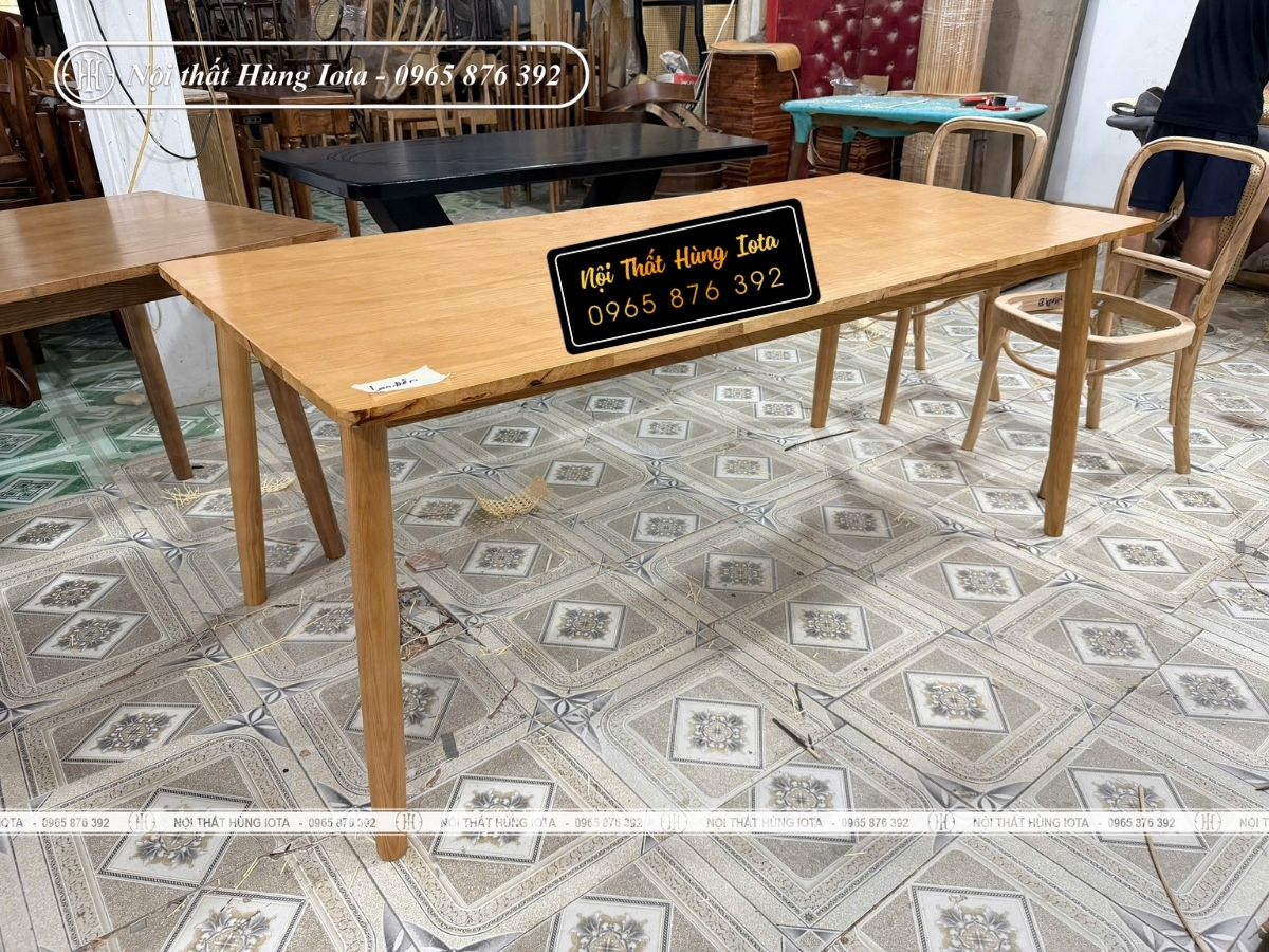Bàn gỗ mặt chữ nhật
