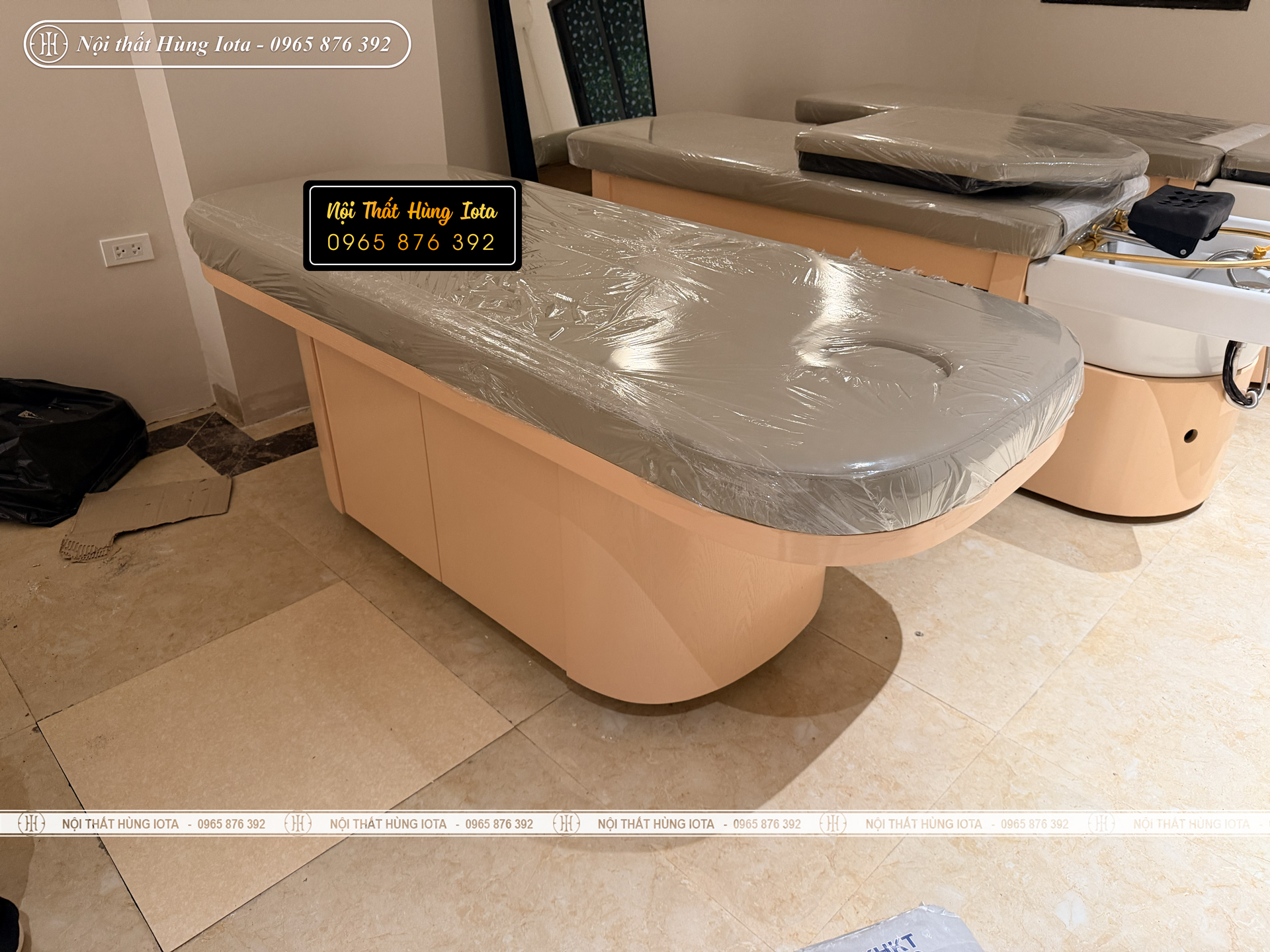 Giường spa màu cam Alley Spa Hàng Buồm