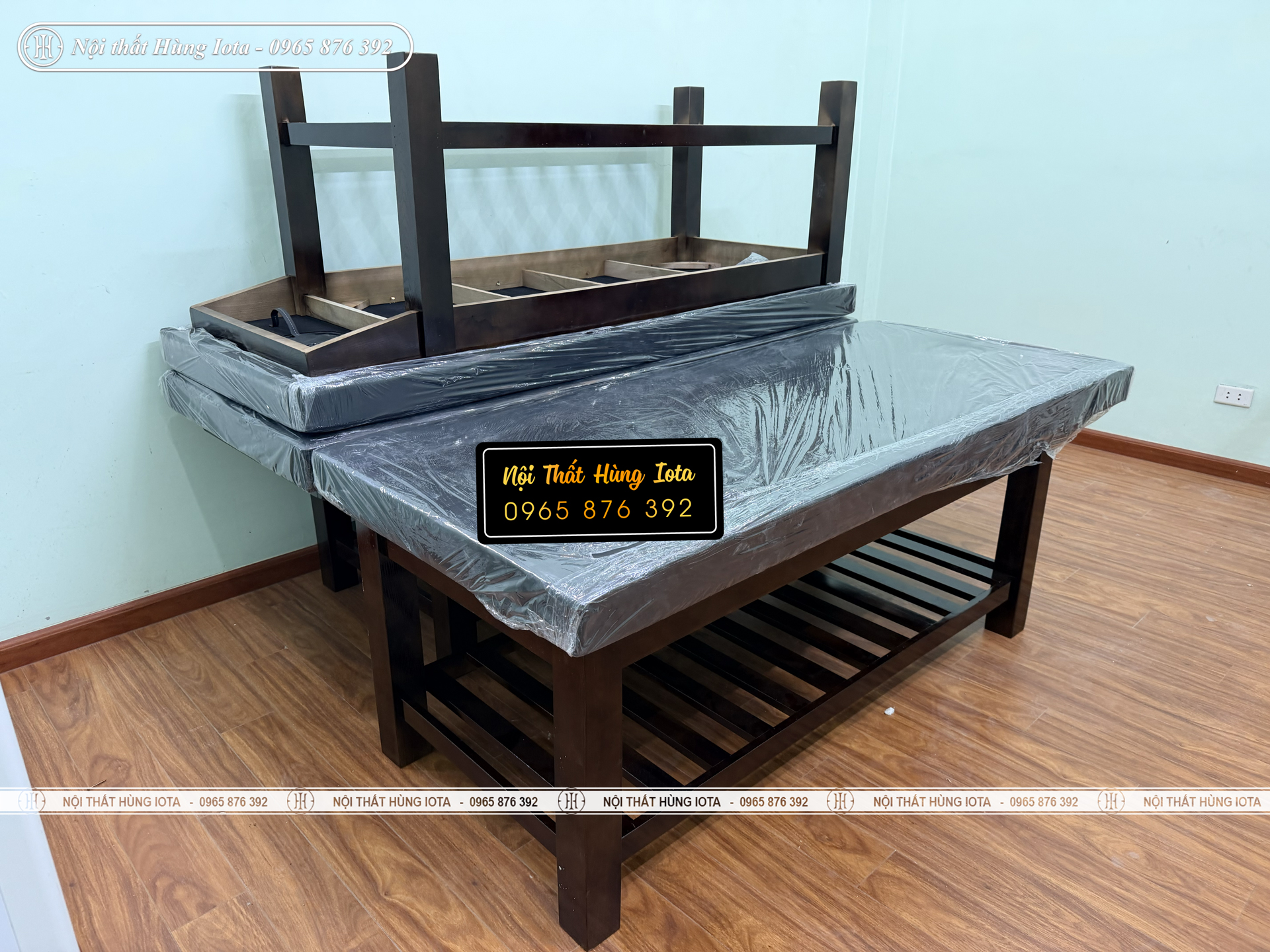 Giường massage body màu nâu đen ở Mỹ Đình